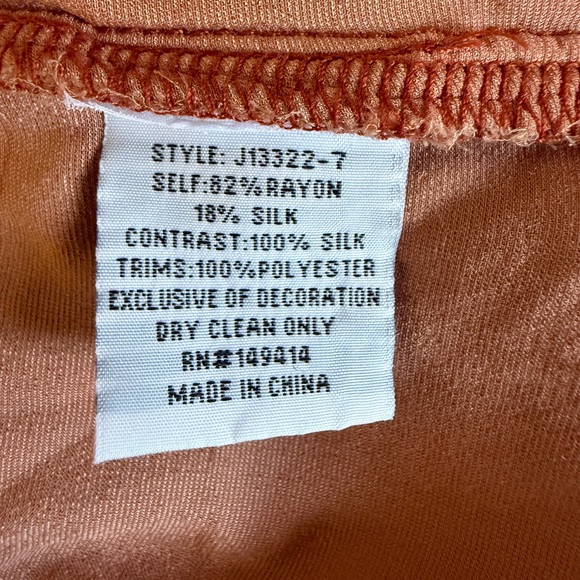 $340 JOHNNY WAS Ulla Persimmon Velvet Silk Floral Embroidered V-Neck Blouse L - Picture 12 of 12